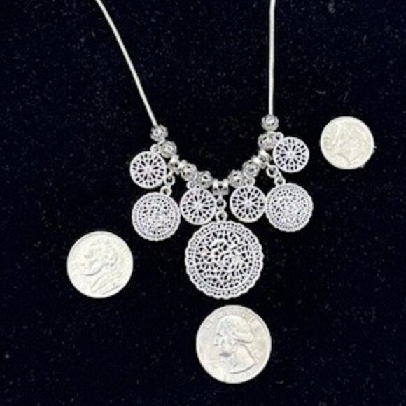 Lia Sophia "CROCHET" Necklace - Picture 4 of 8